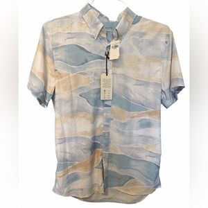 Abercrombie & Fitch Men’s medium short sleeve button shirt, new with tags!